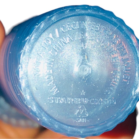 Starbucks ice blue cup keychain and it really opens❤️ NEW IN BOX - Picture 8 of 12